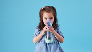 18 helpful hacks to keeping kids hydrated through winter